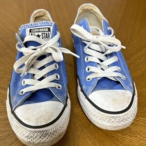 Converse Sneakers in Blue and White